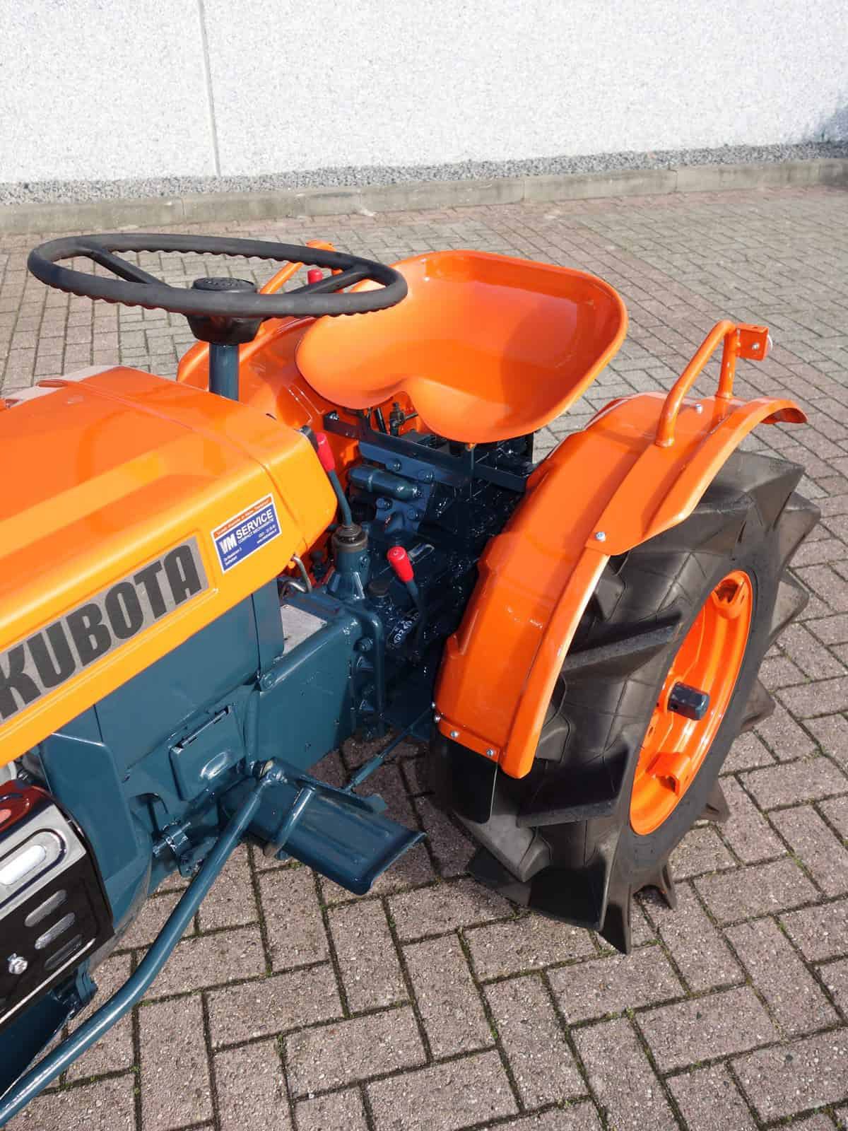 Kubota B7000 2wd - Afbeelding 7