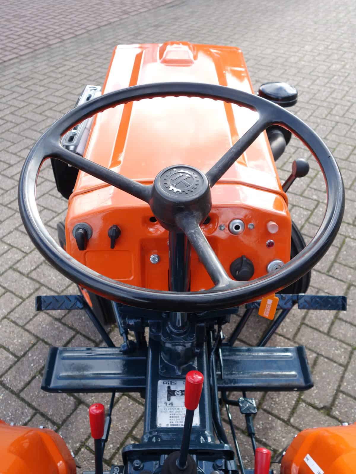 Kubota B7000 2wd - Afbeelding 9