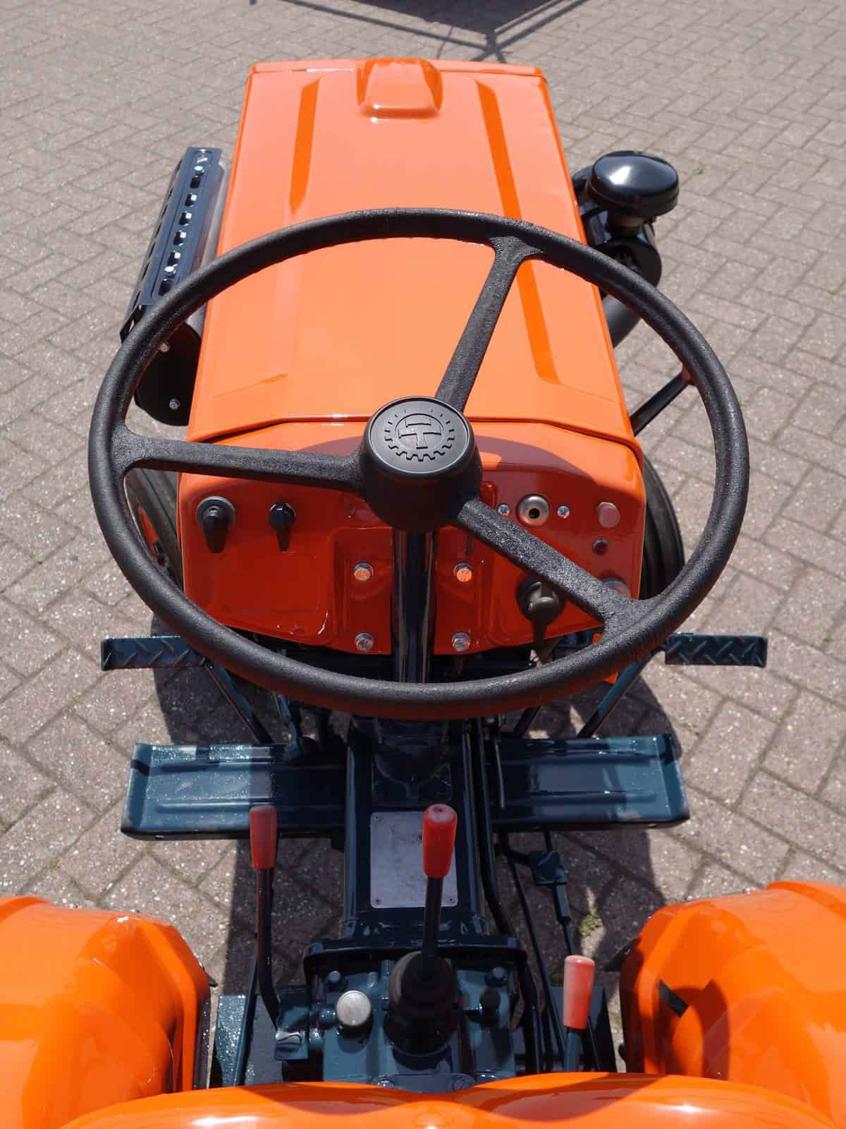 Kubota B7000 2wd - Afbeelding 9