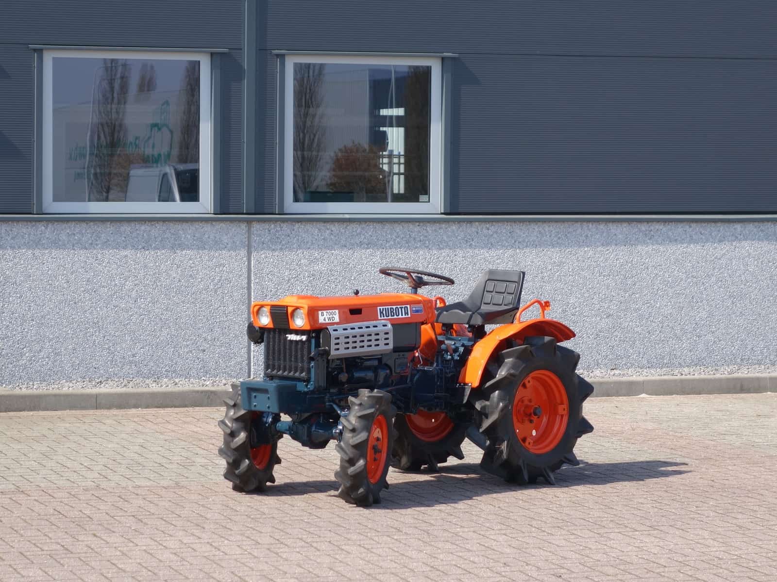 Kubota B7000 4wd