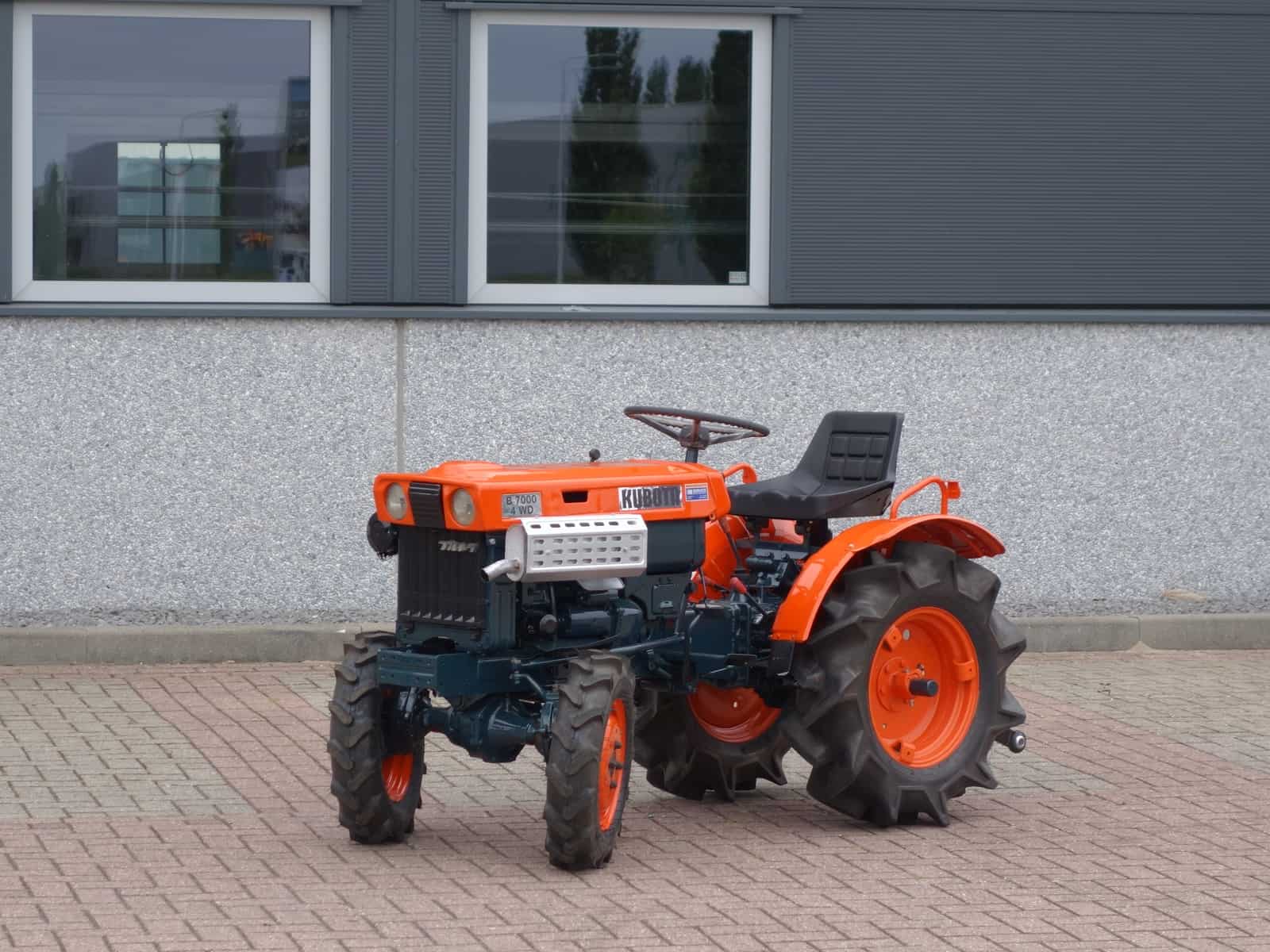 Kubota B7000 4wd