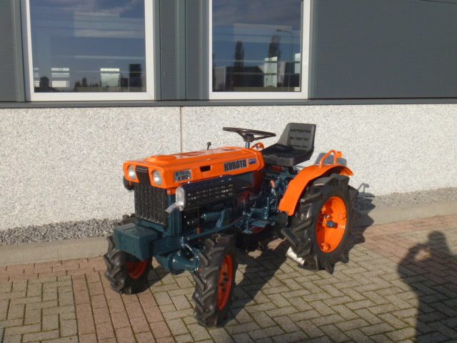 Kubota B7000 4wd