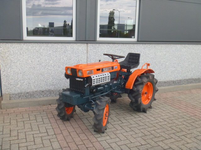 Kubota B7000 4wd