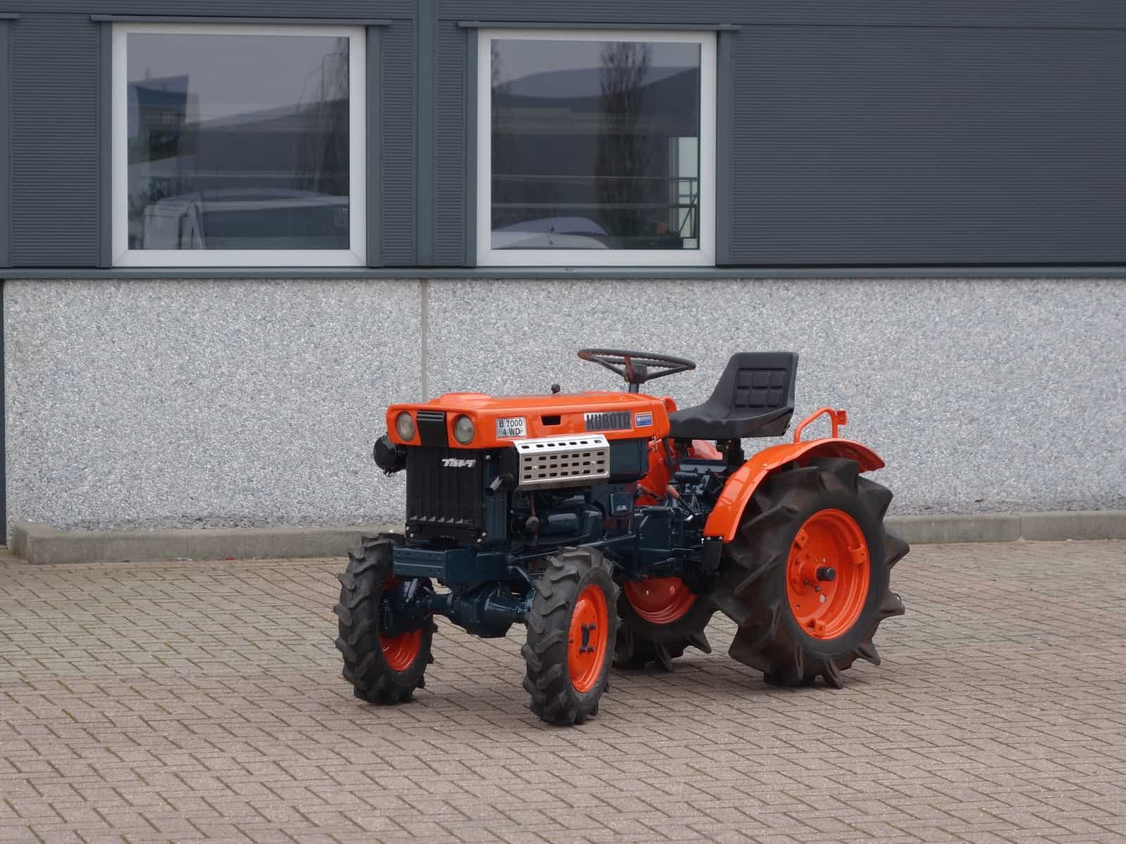 Kubota B7000 4wd