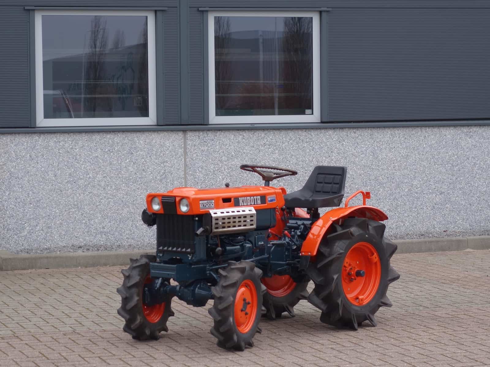 Kubota B7000 4wd