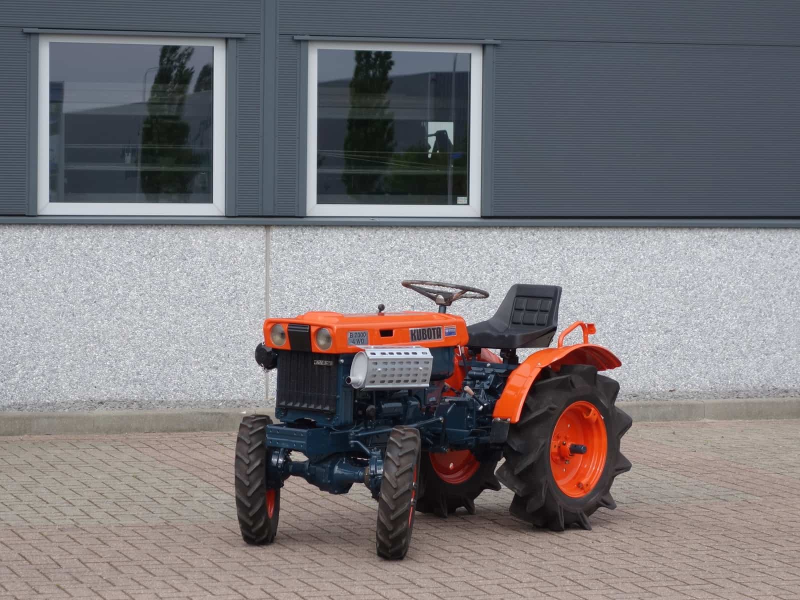Kubota B7000 4wd