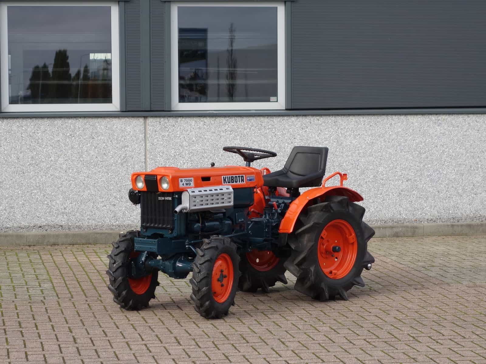 Kubota B7000 4wd
