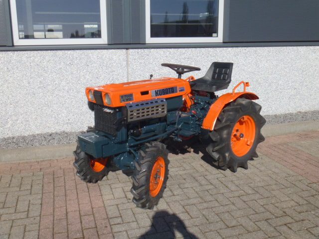 Kubota B7000 4wd