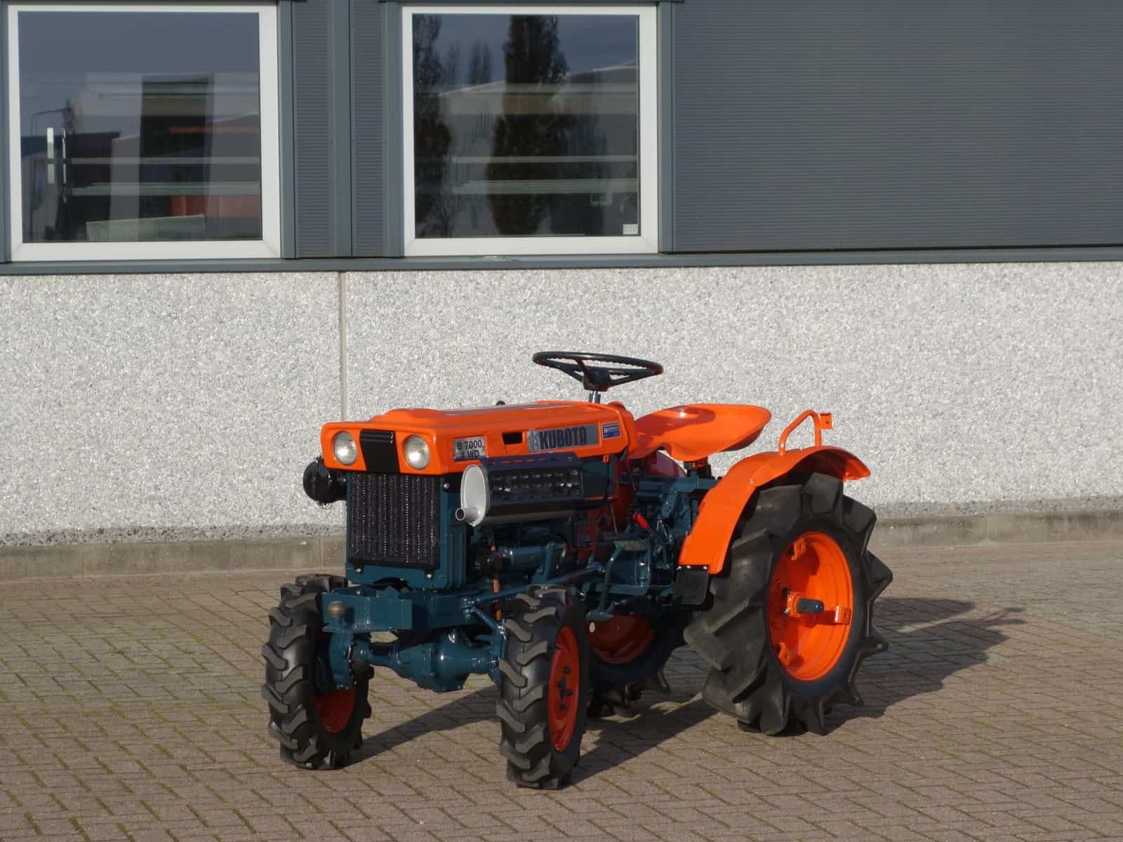 Kubota B7000 4wd