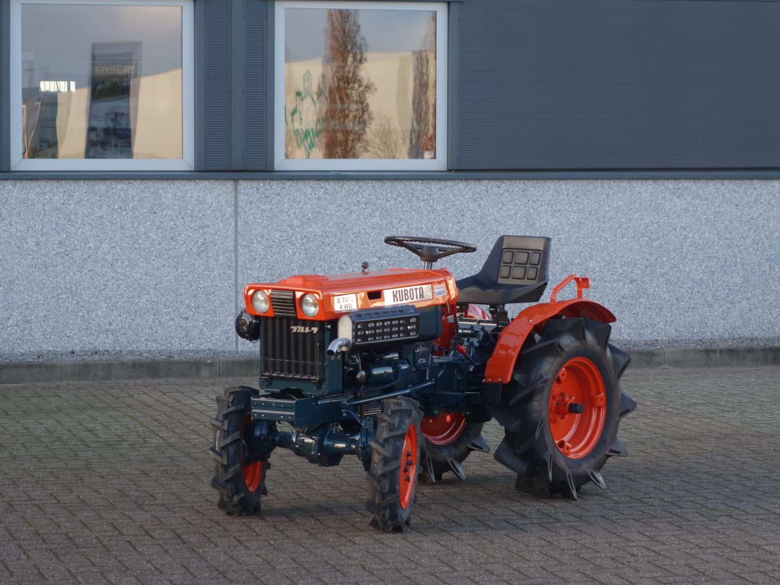 Kubota B7000 4wd