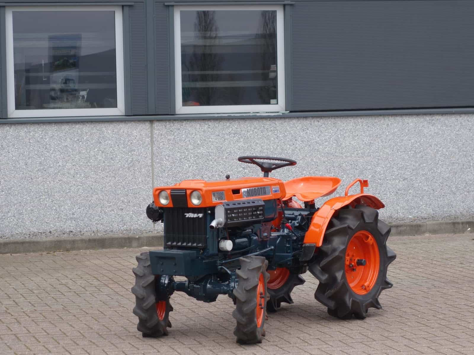 Kubota B7000 4wd