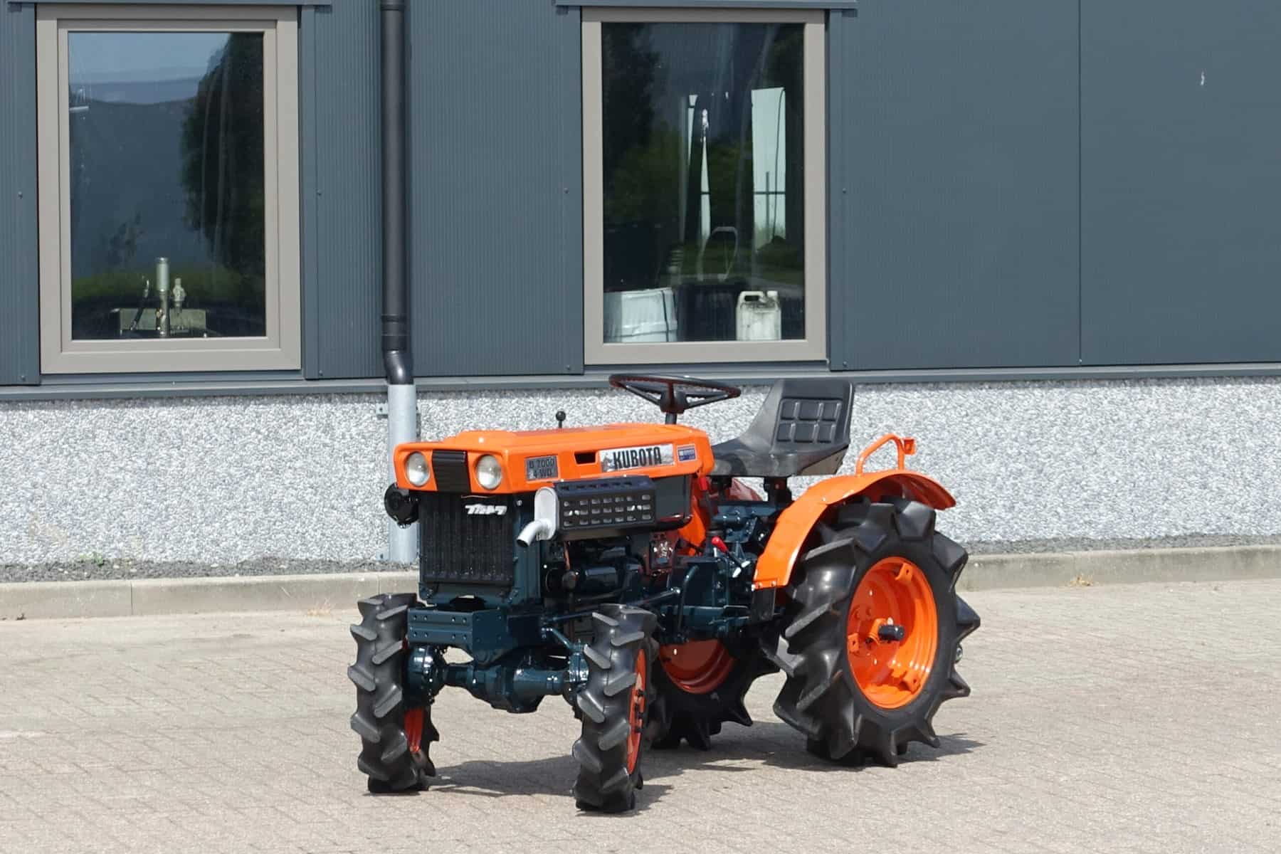 Kubota B7000 4wd