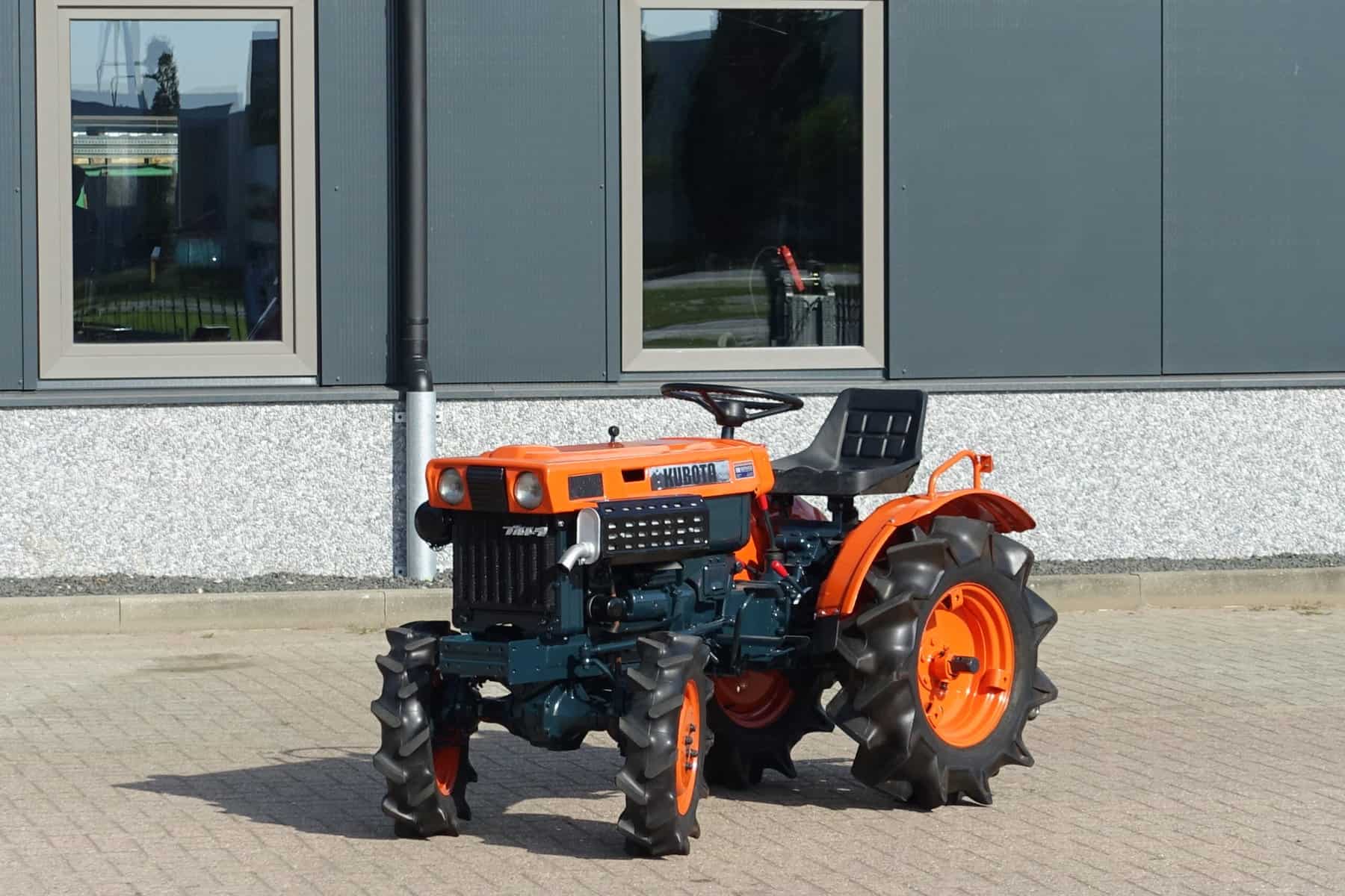 Kubota B7000 4wd