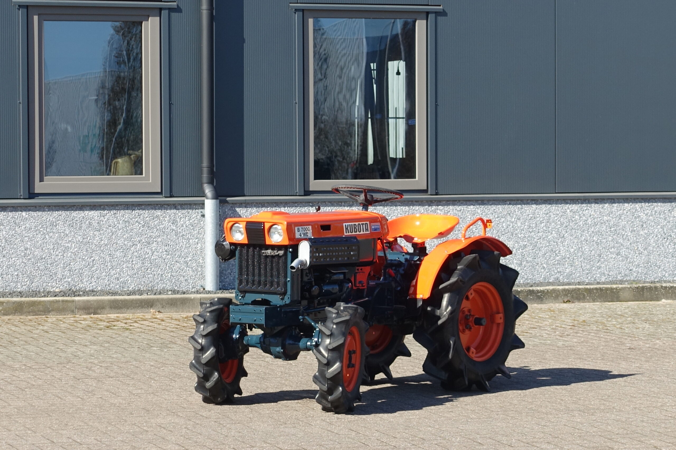 Kubota B7000 4wd