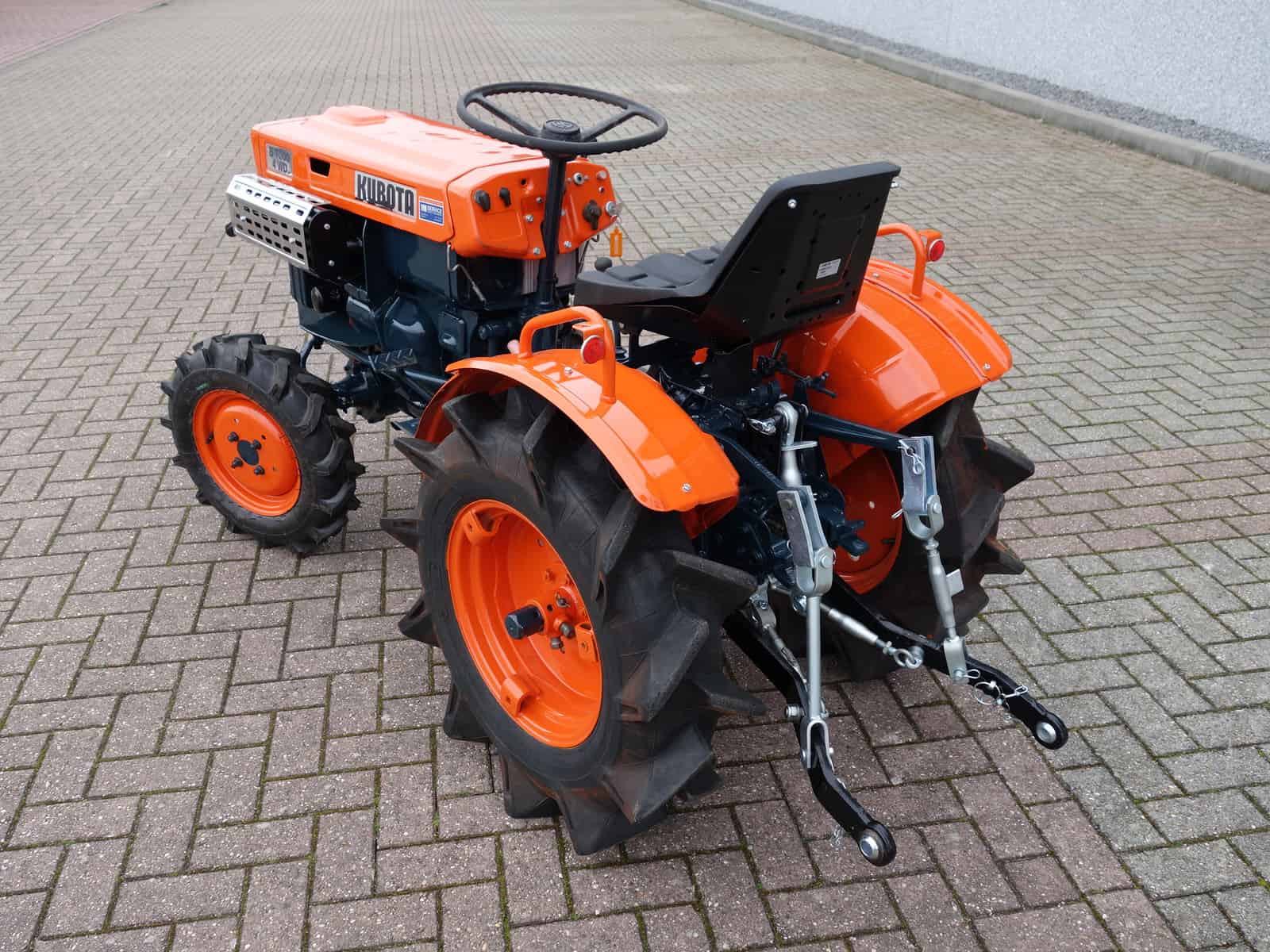 Kubota B7000 4wd - Afbeelding 10