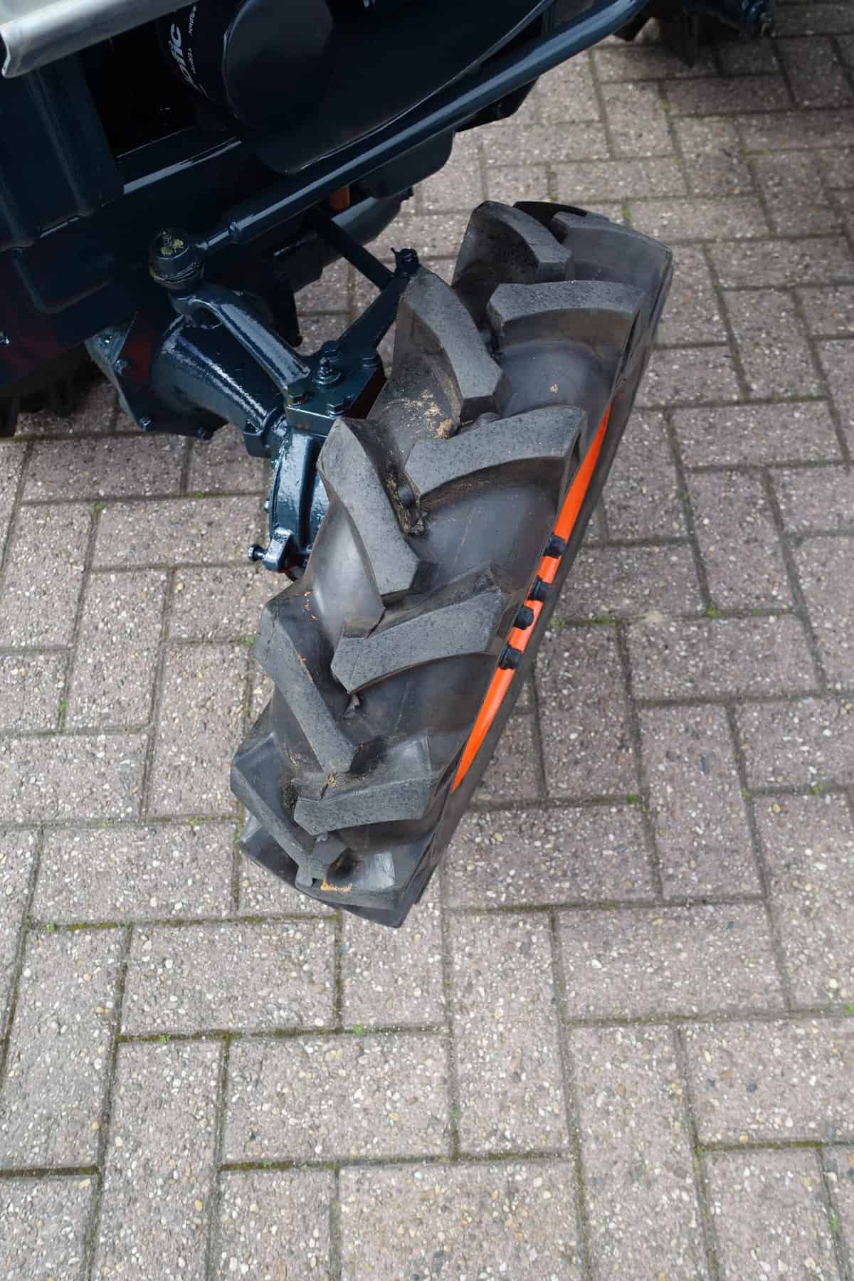 Kubota B7000 4wd - Afbeelding 14