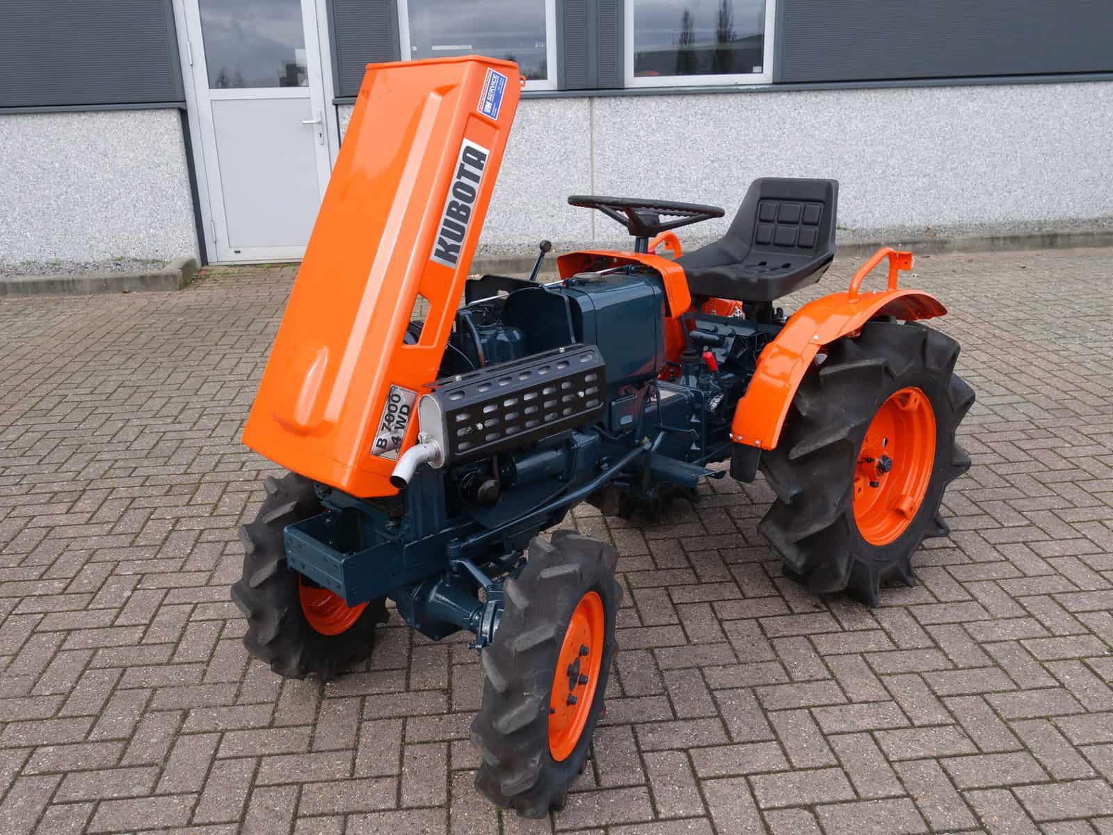Kubota B7000 4wd - Afbeelding 16