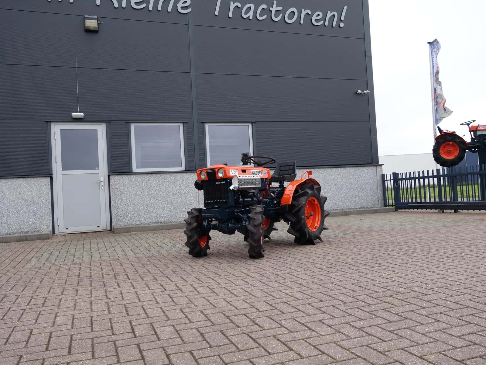Kubota B7000 4wd - Afbeelding 18