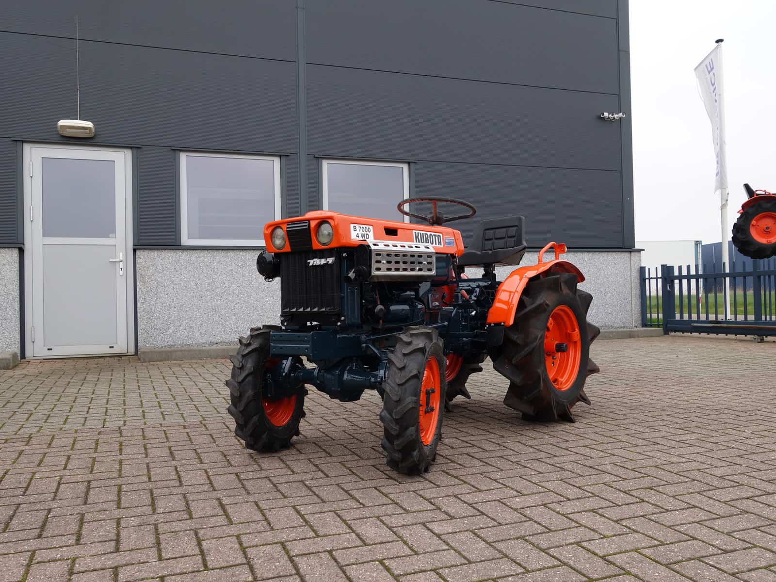 Kubota B7000 4wd - Afbeelding 19