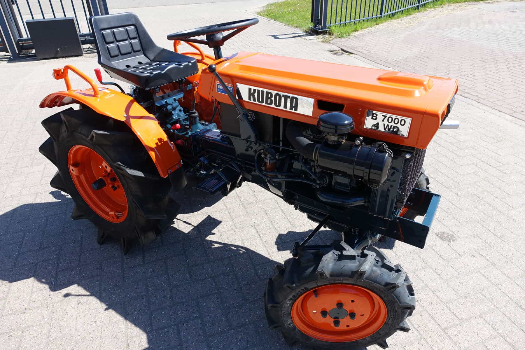 Kubota B7000 4wd - Afbeelding 2