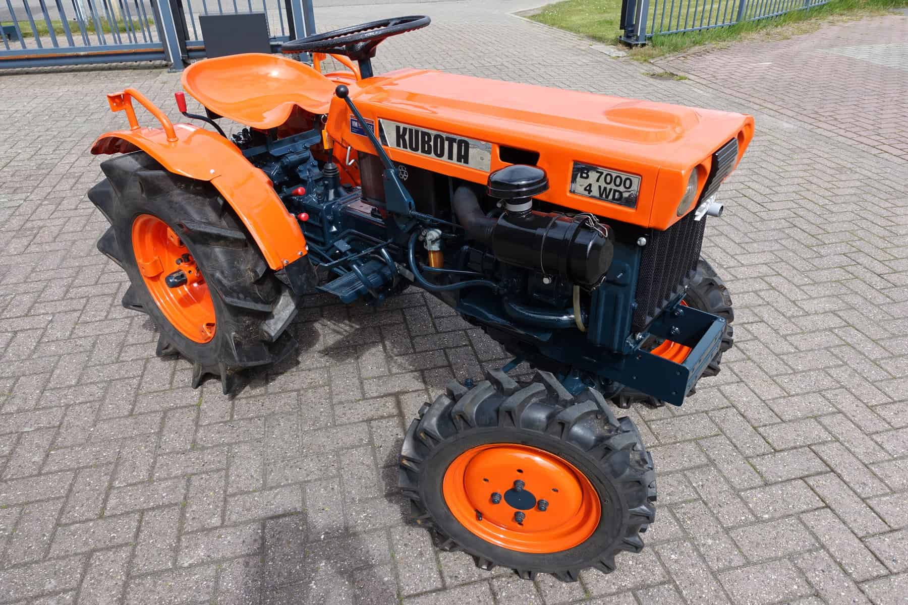 Kubota B7000 4wd - Afbeelding 2