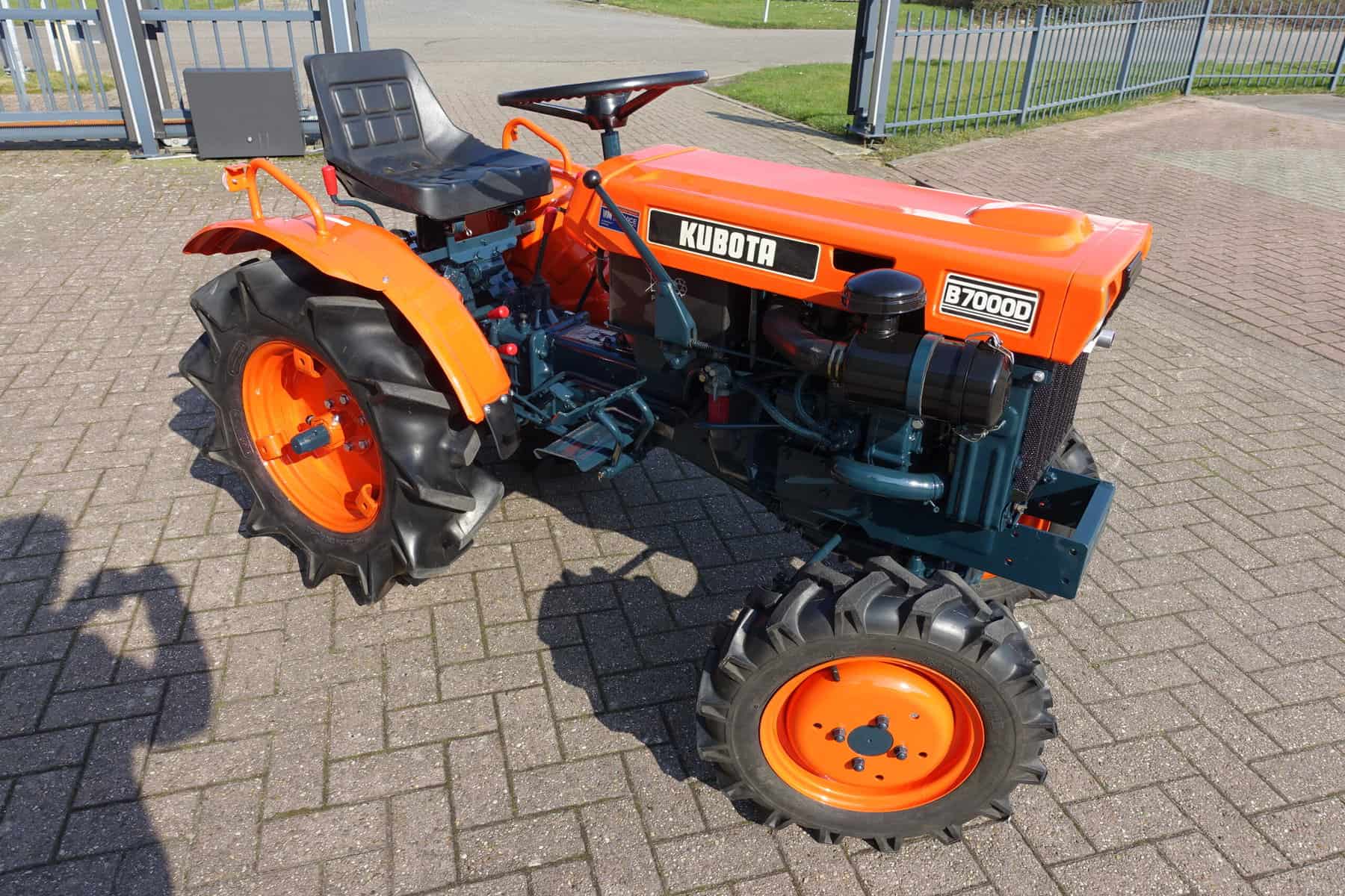 Kubota B7000 4wd - Afbeelding 2