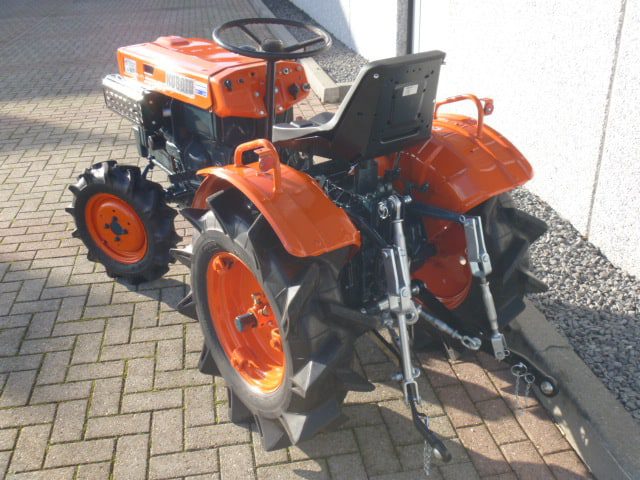 Kubota B7000 4wd - Afbeelding 9