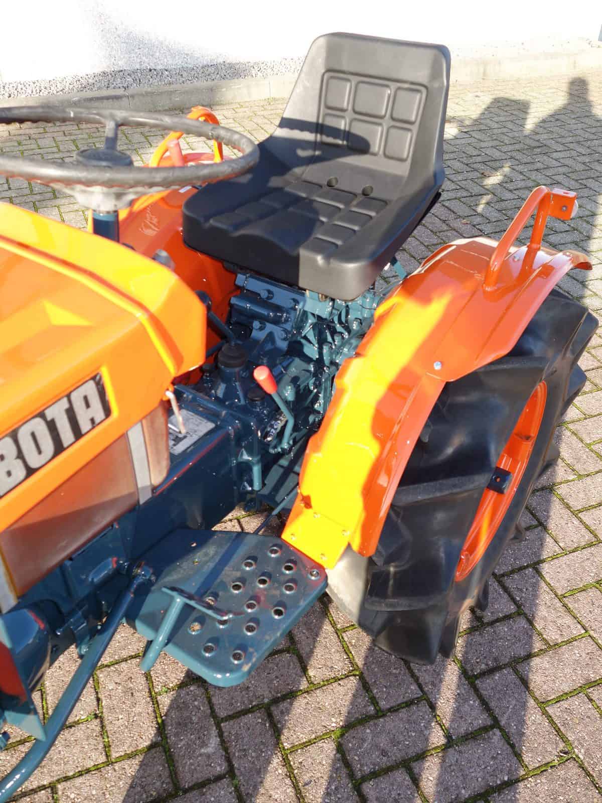 Kubota B7001 2wd - Afbeelding 7