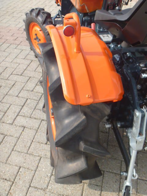 Kubota B7001 4wd - Afbeelding 13