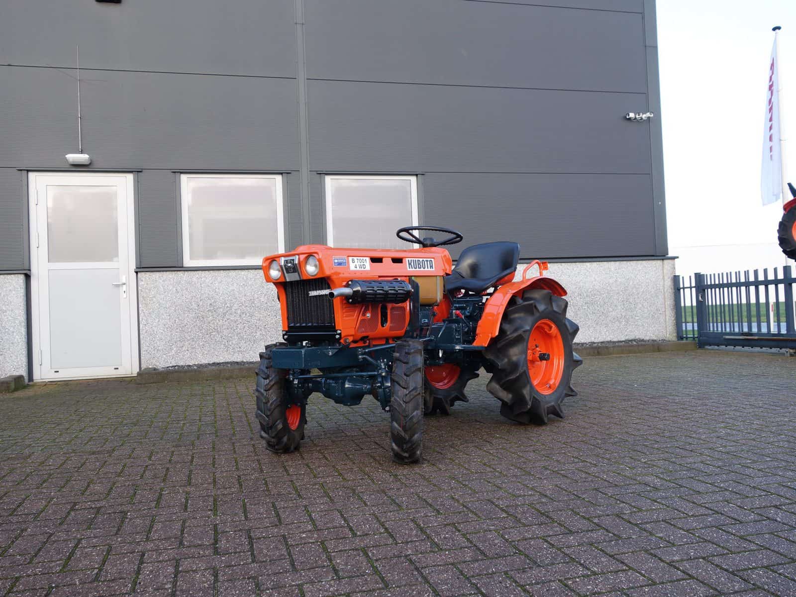 Kubota B7001 4wd - Afbeelding 19