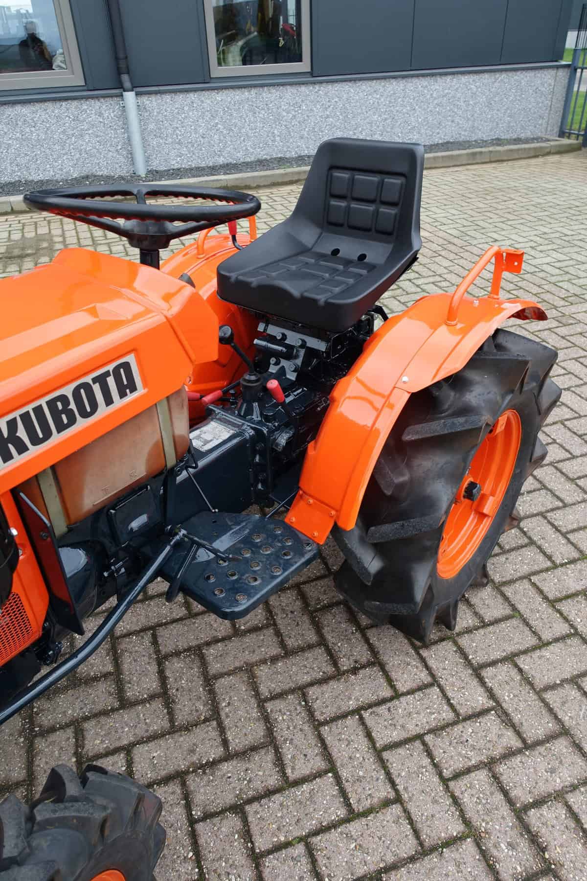 Kubota B7001 4wd - Afbeelding 8