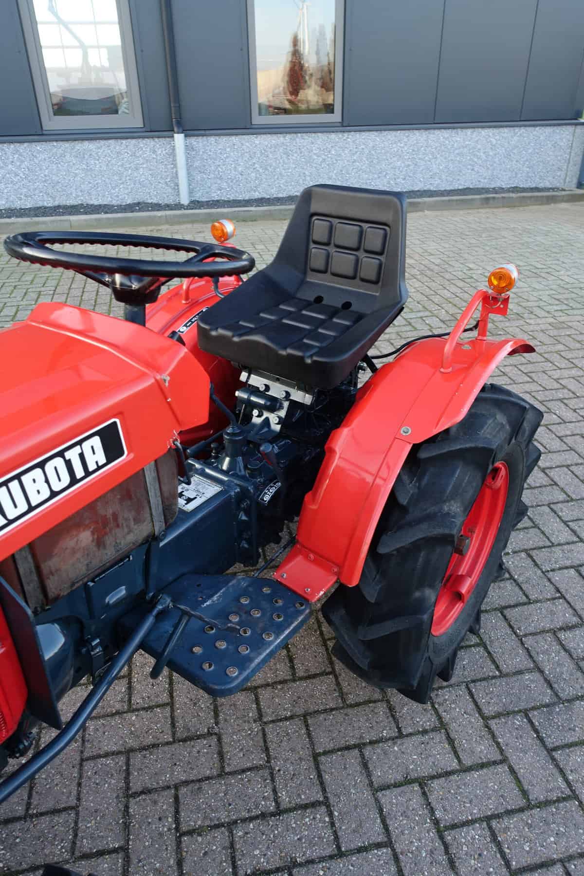 Kubota B7001 4wd - Afbeelding 8