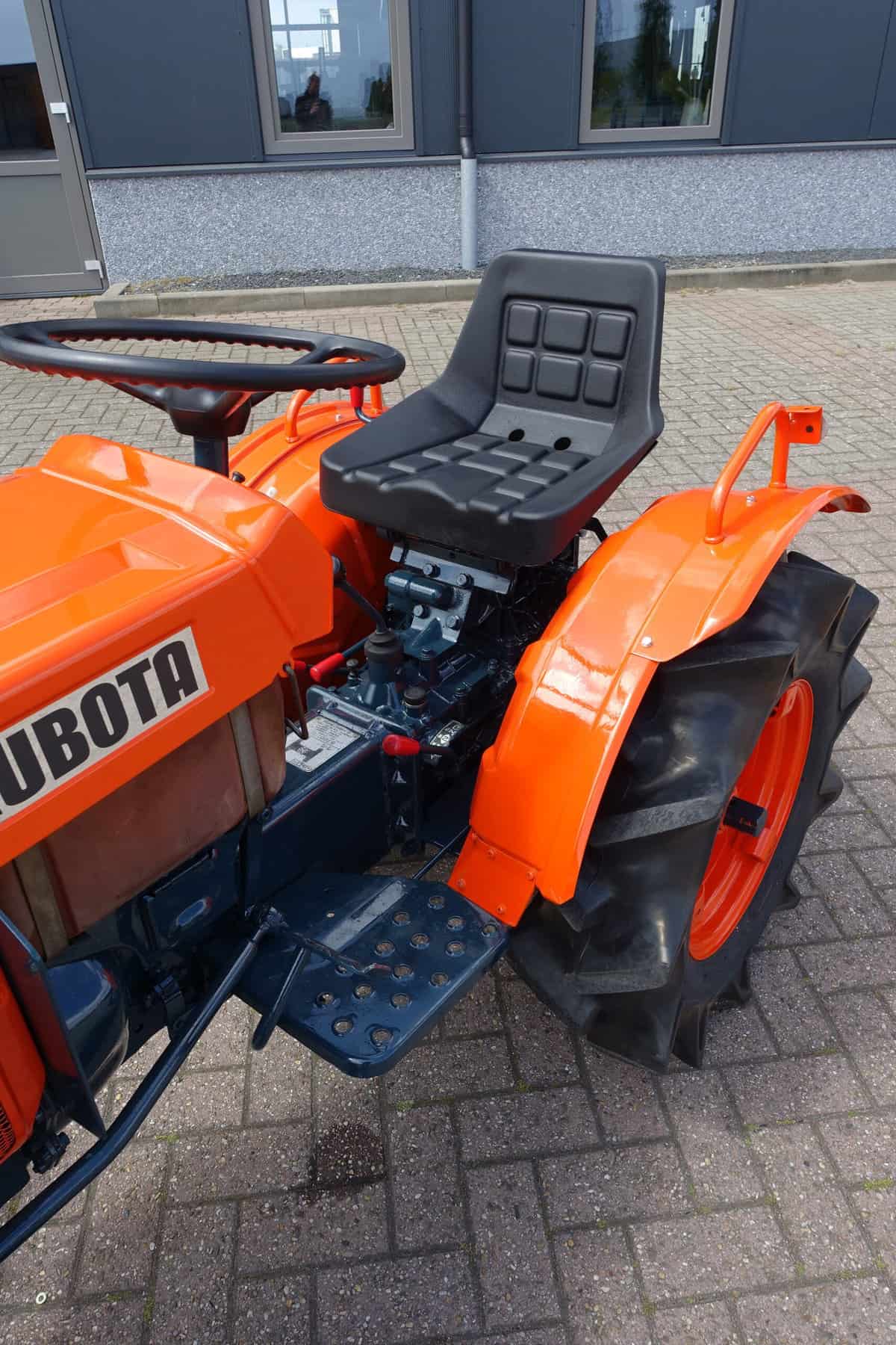 Kubota B7001 4wd - Afbeelding 8