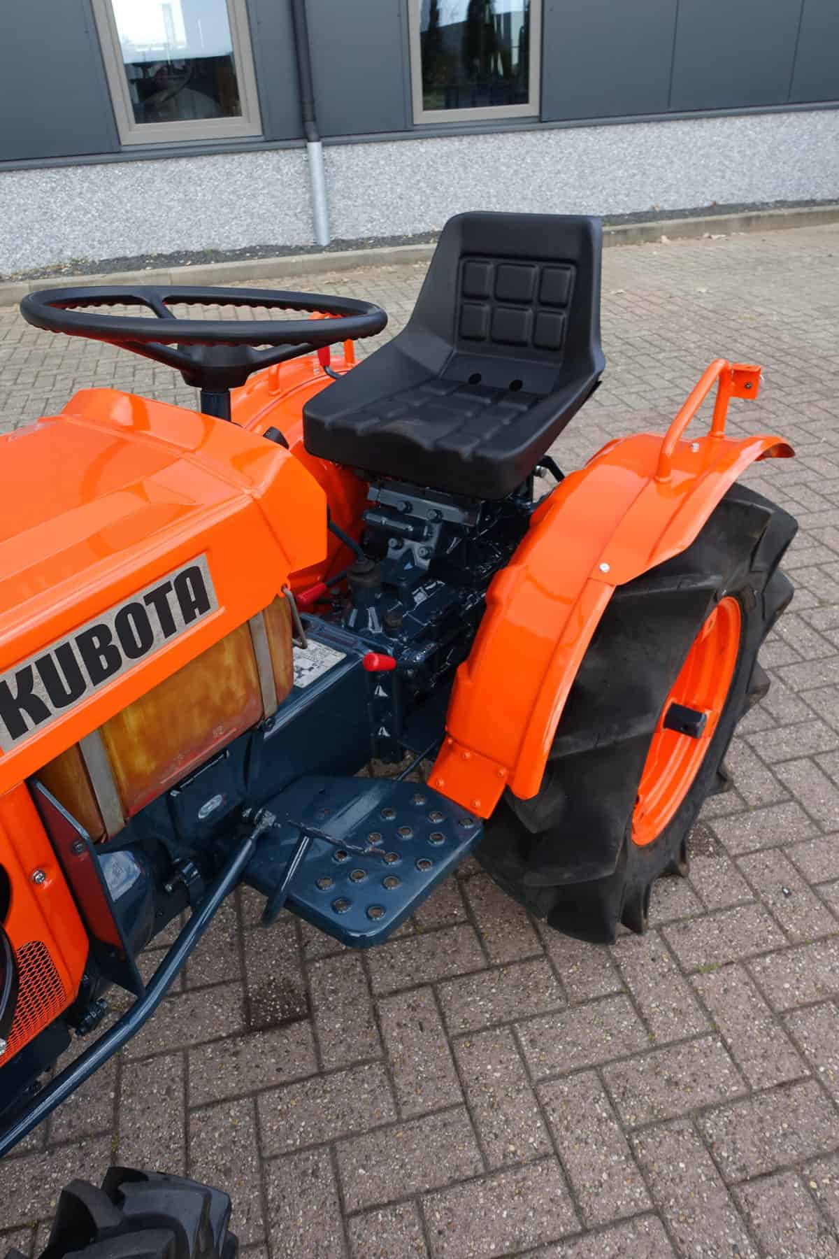 Kubota B7001 4wd - Afbeelding 8