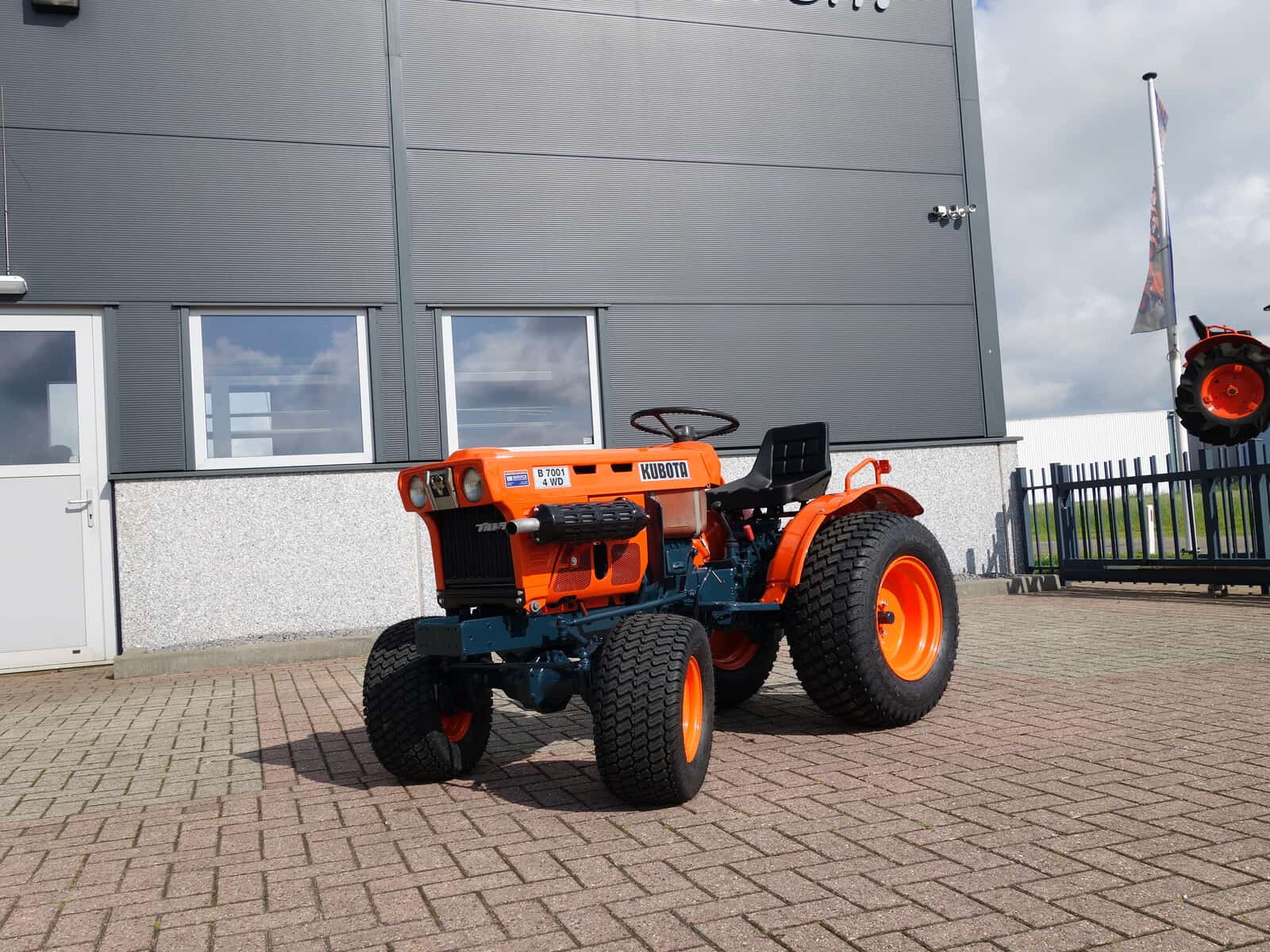 Kubota B7001 4wd - Afbeelding 19
