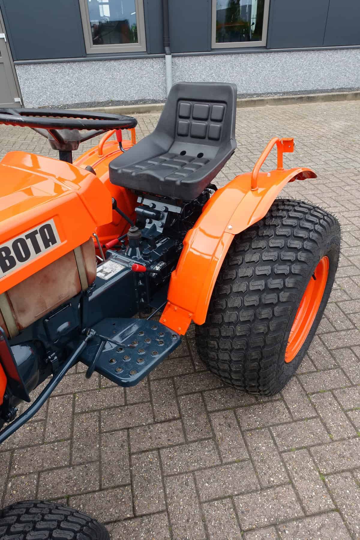 Kubota B7001 4wd - Afbeelding 8