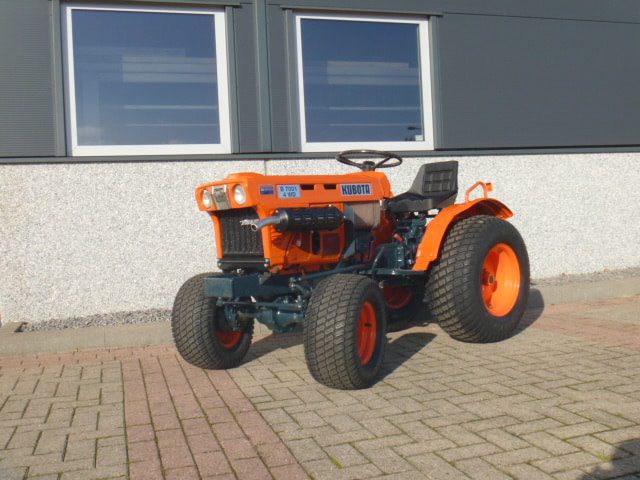 Kubota B7001 4wd - Afbeelding 16