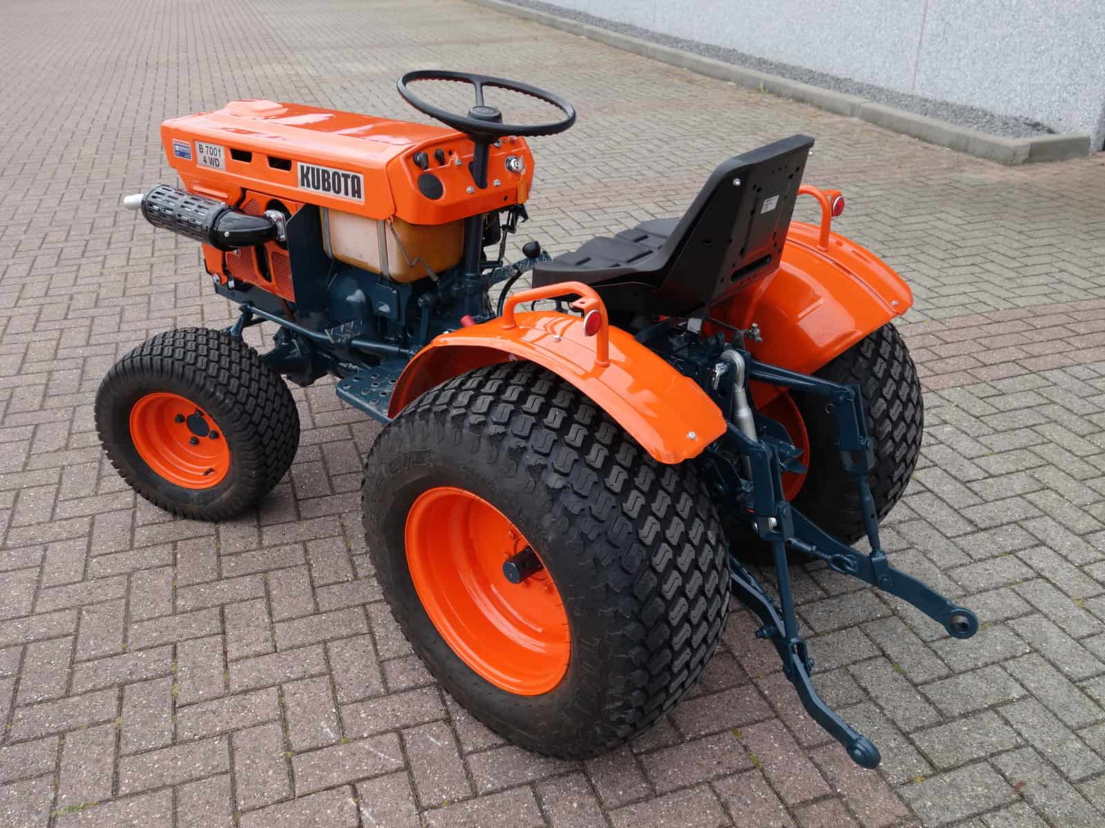 Kubota B7001 4wd - Afbeelding 9