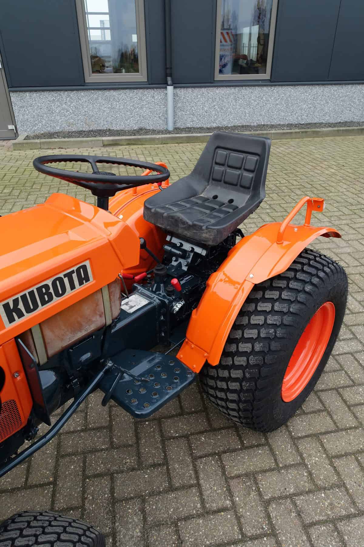Kubota B7001 4wd - Afbeelding 8