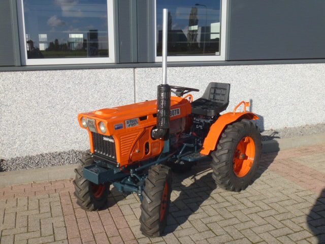 Kubota B7001 4wd