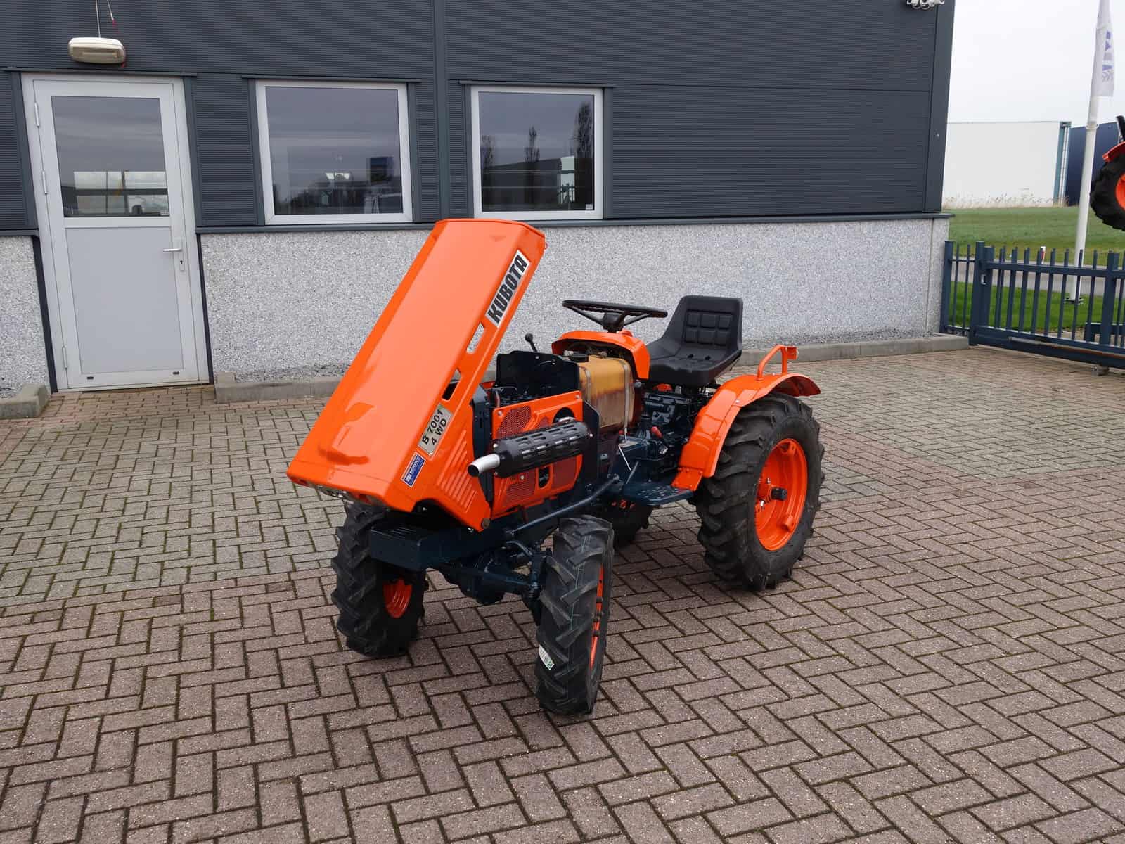 Kubota B7001 4wd - Afbeelding 15