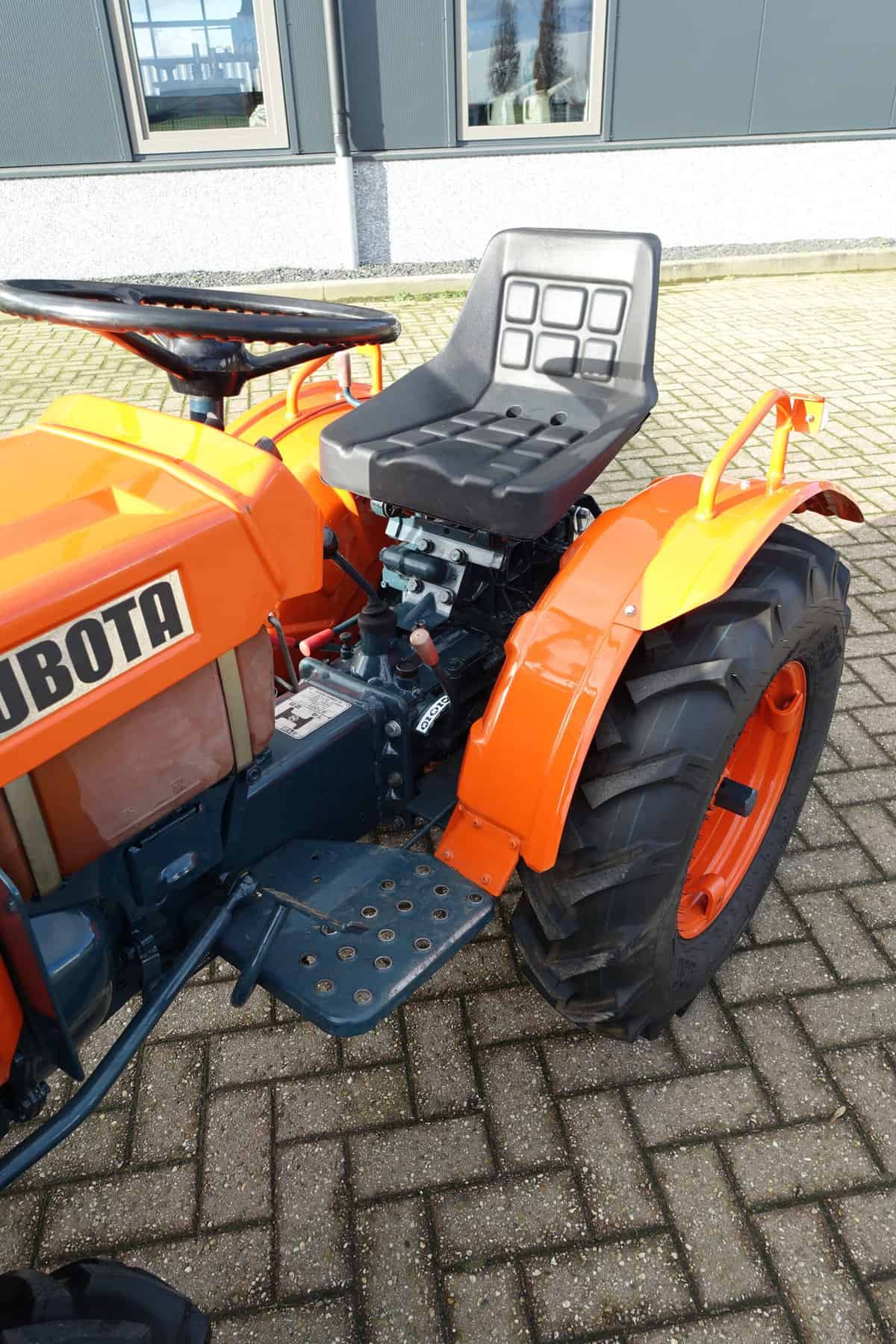 Kubota B7001 4wd - Afbeelding 8