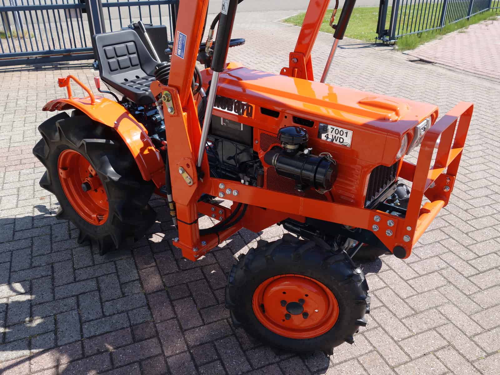 Kubota B7001 4wd - Afbeelding 2
