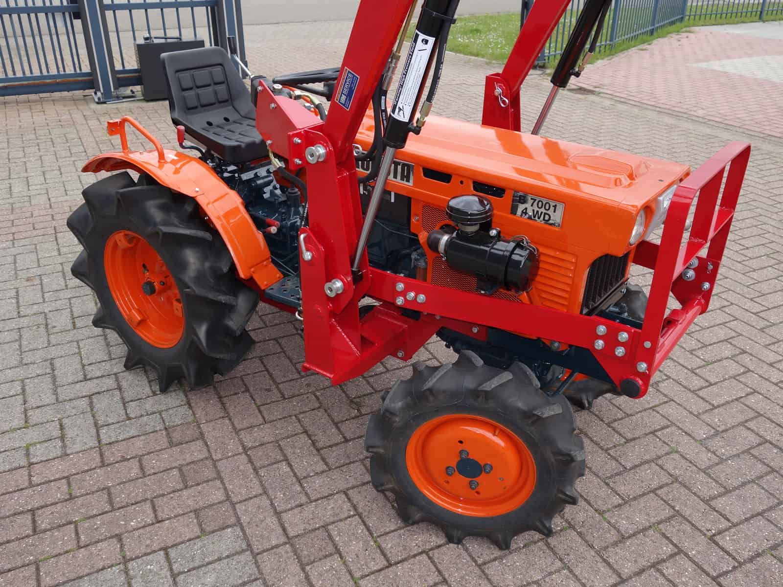 Kubota B7001 4wd - Afbeelding 2