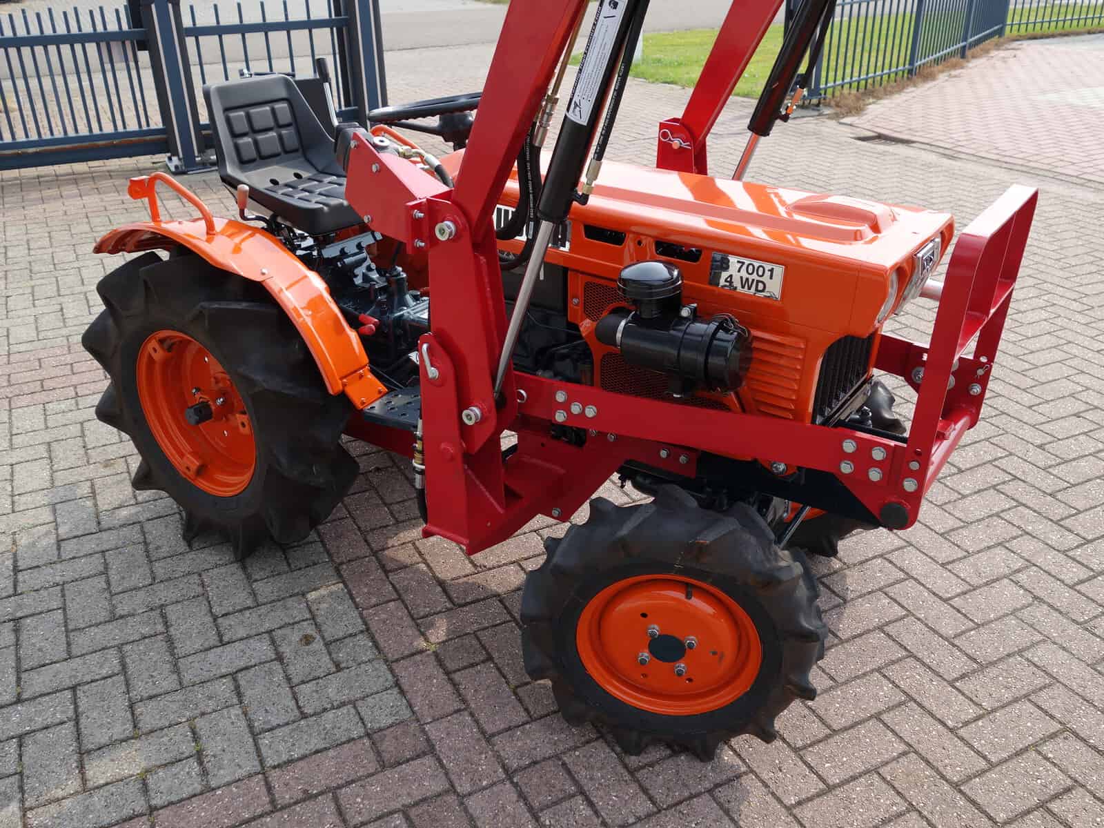 Kubota B7001 4wd - Afbeelding 2