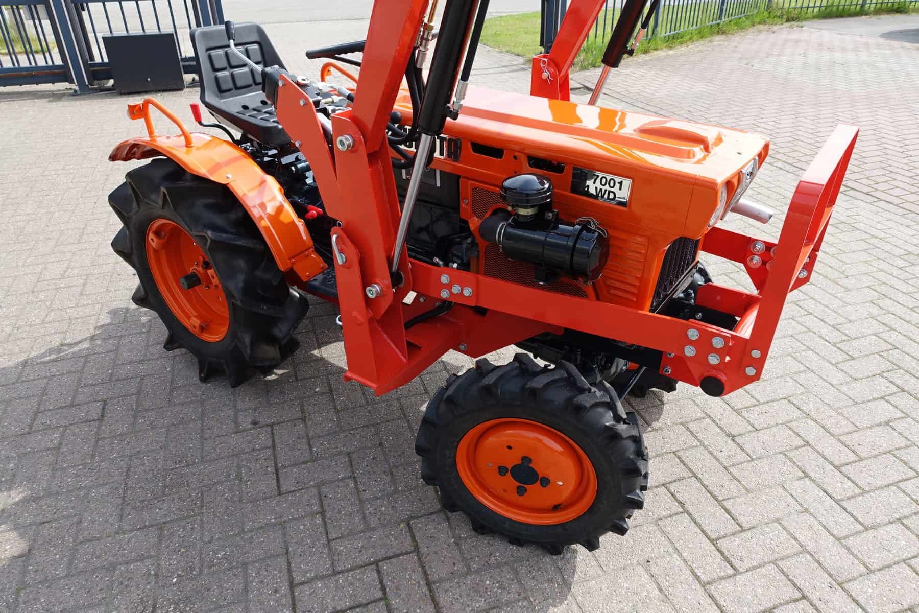 Kubota B7001 4wd - Afbeelding 2