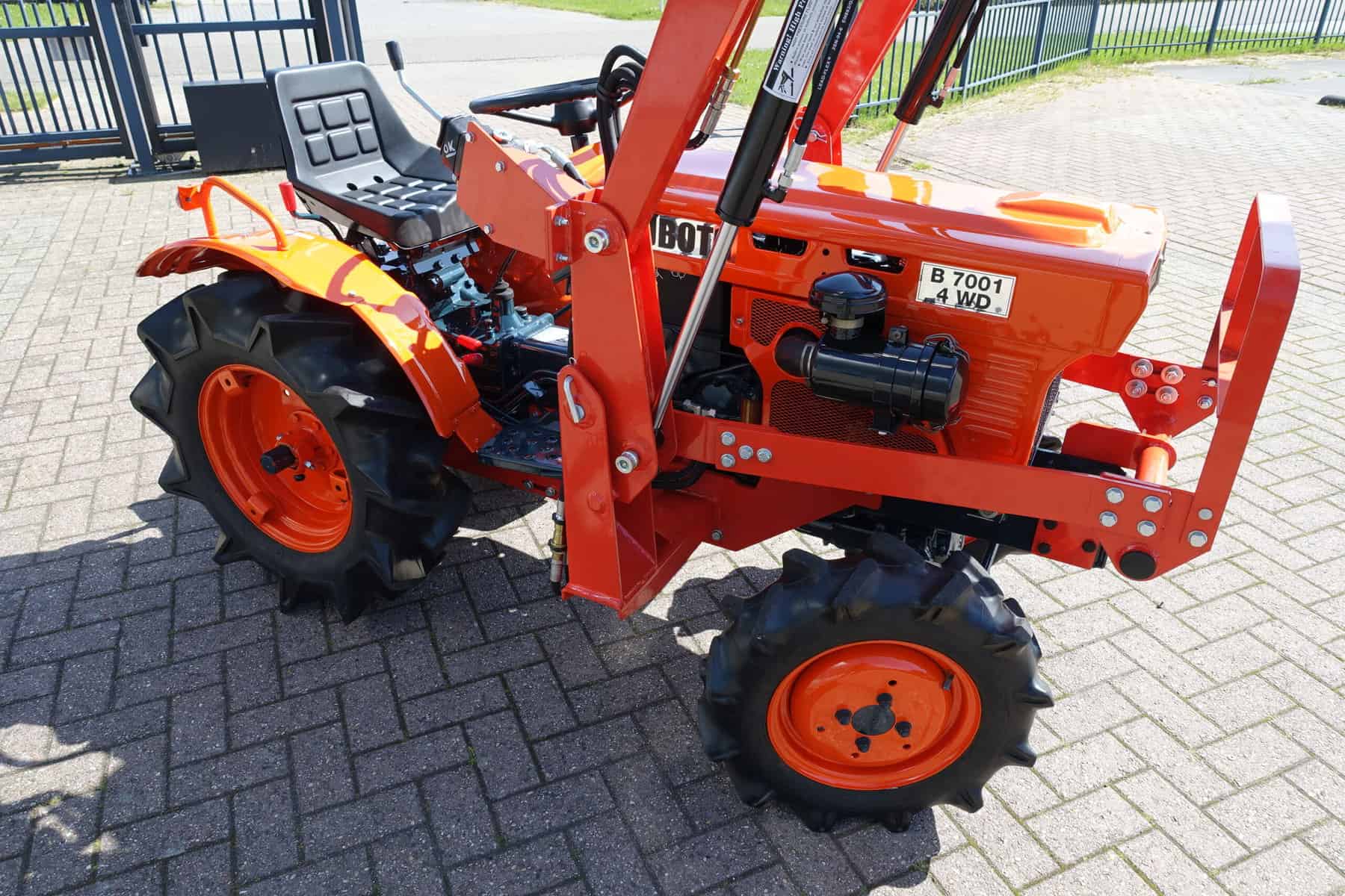 Kubota B7001 4wd - Afbeelding 2