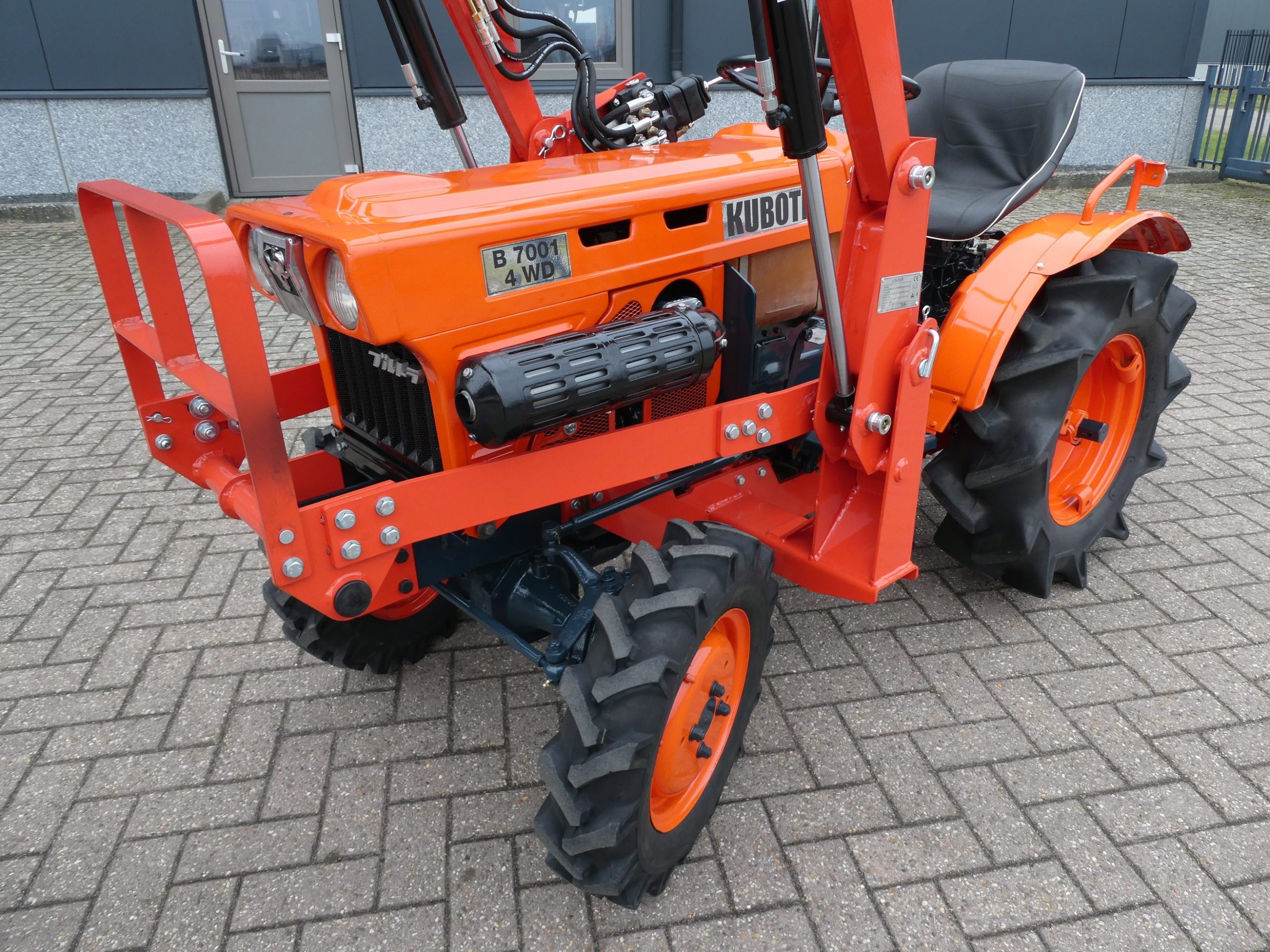 Kubota B7001 4wd - Afbeelding 4