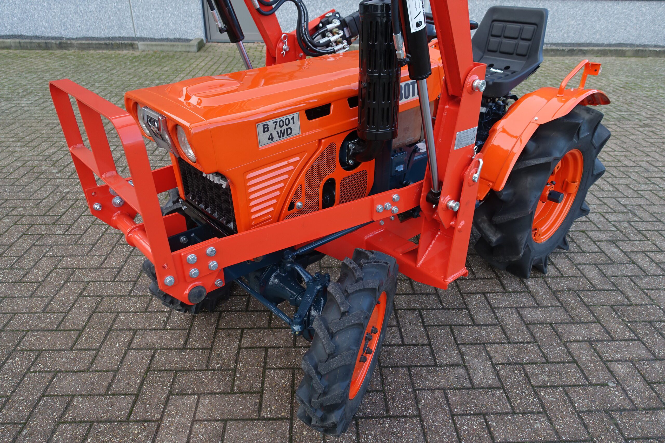 Kubota B7001 4wd - Afbeelding 4