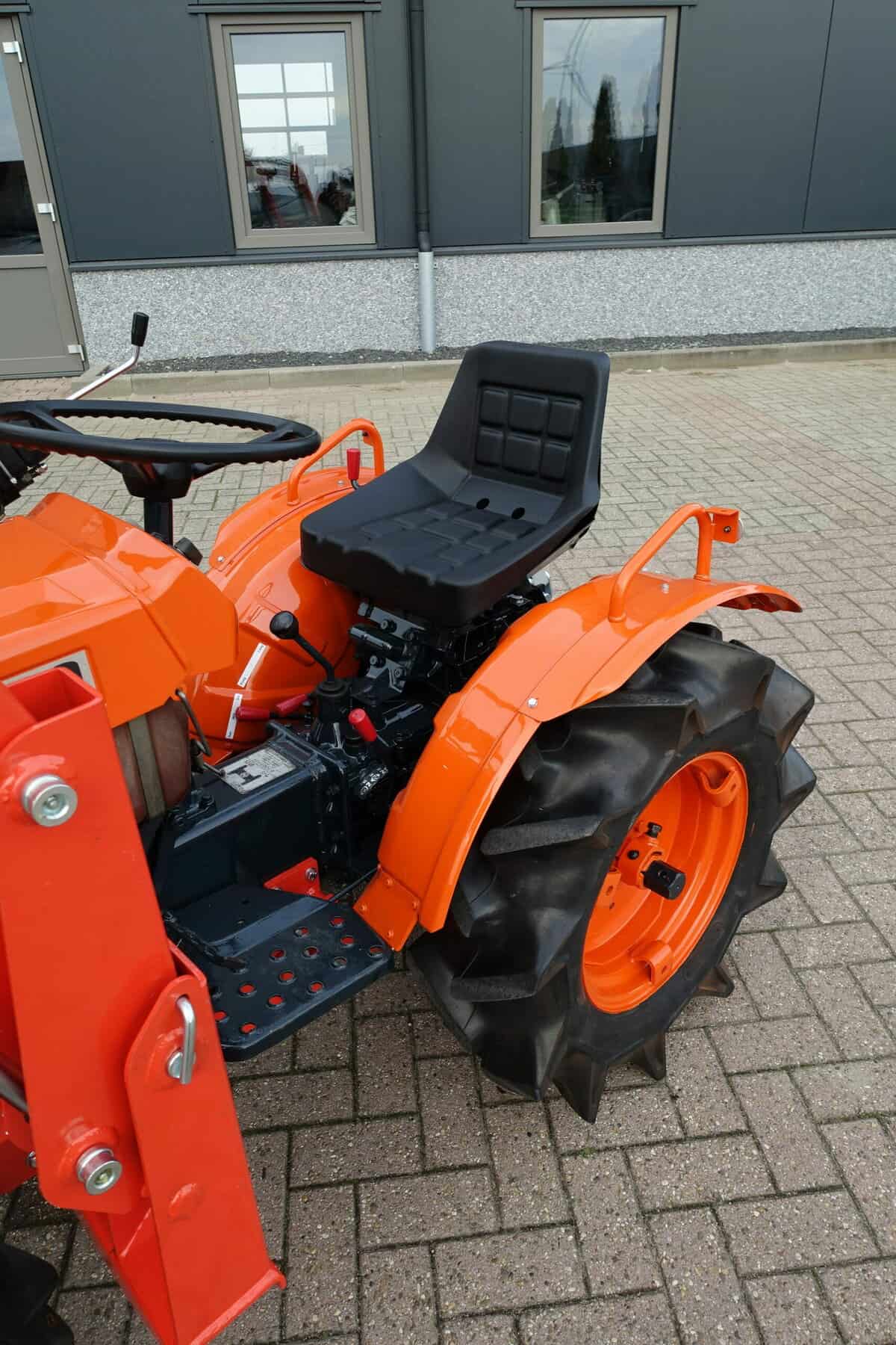 Kubota B7001 4wd - Afbeelding 9